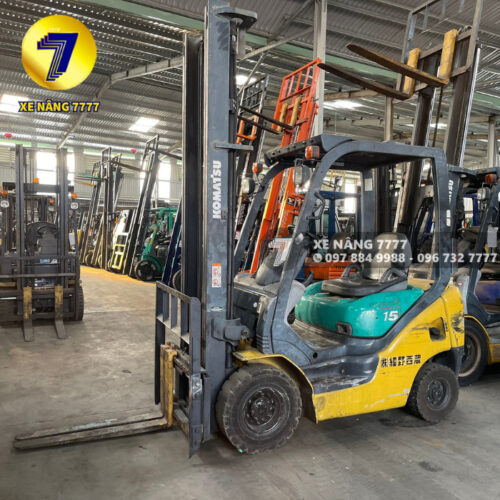 Xe nâng dầu 1.5 tấn KOMATSU FD15C-18