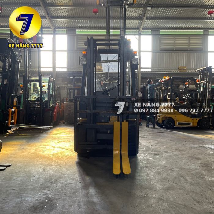Xe nâng dầu 1.5 tấn KOMATSU FD15LT-18 - Ảnh 3