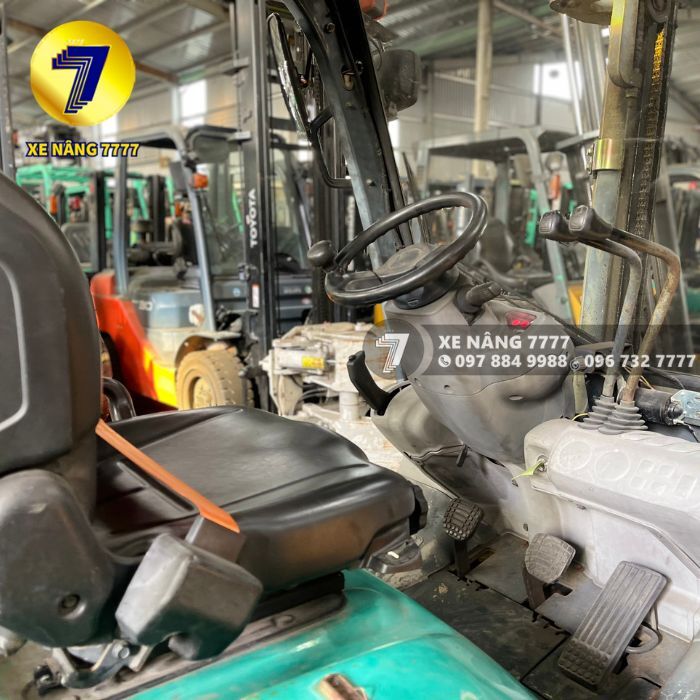 Xe nâng dầu 1.5 tấn KOMATSU FD15LT-18 - Ảnh 5