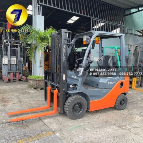 Xe nâng dầu 1.5 tấn TOYOTA 8FD15