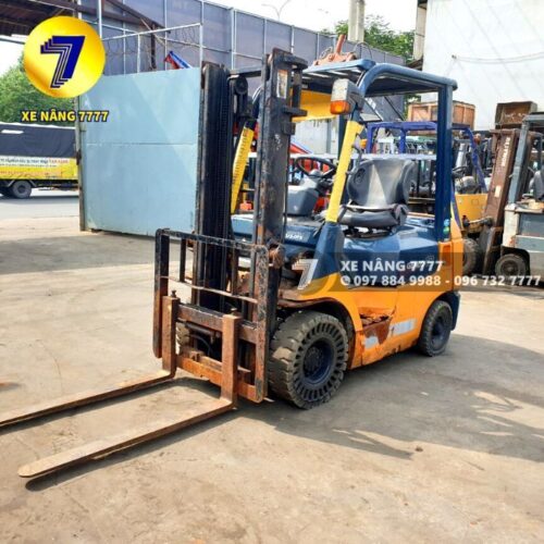 Xe nâng dầu 1.8 tấn TOYOTA 02-7FD18