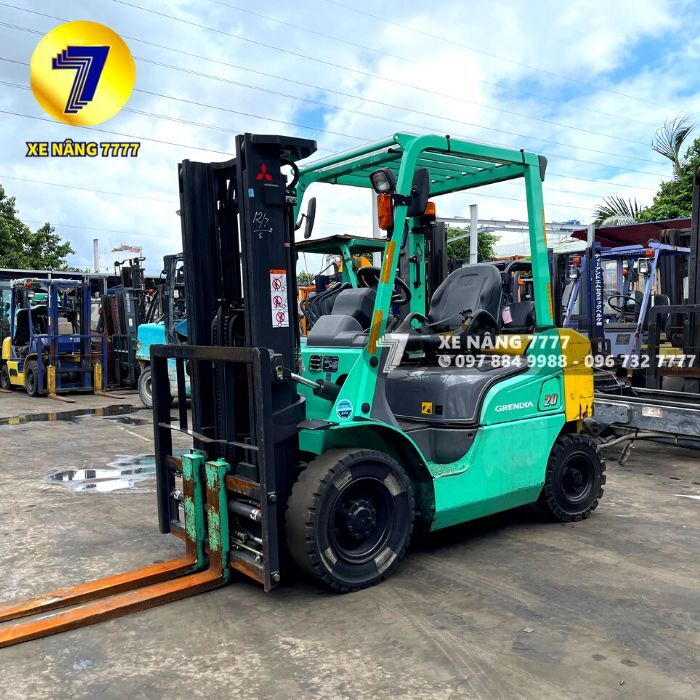 Xe nâng dầu 2 tấn MITSUBISHI FDE20T