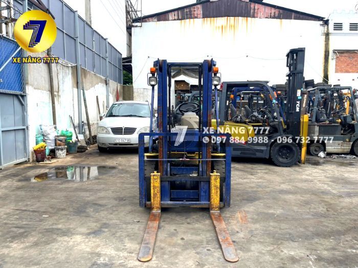 Xe nâng dầu 2.5 tấn KOMATSU FD25C-14 - Ảnh 5