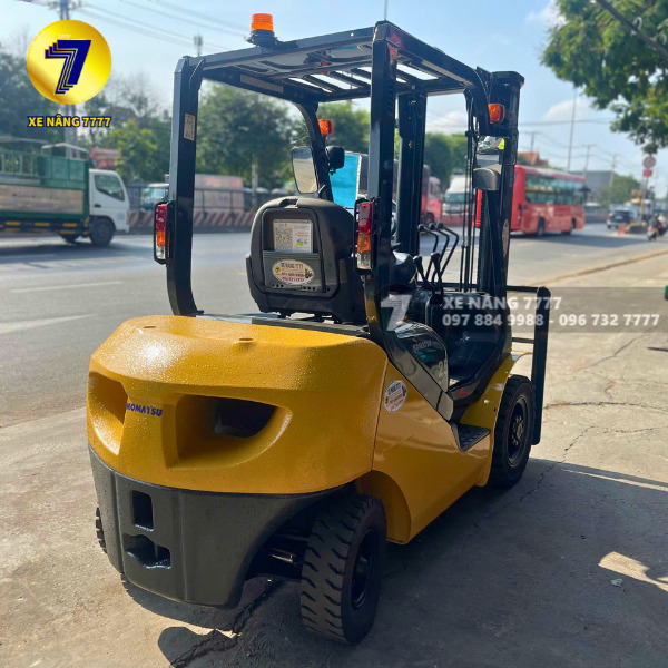 Xe nâng dầu 2.5 tấn KOMATSU FD25C-17 - Ảnh 4