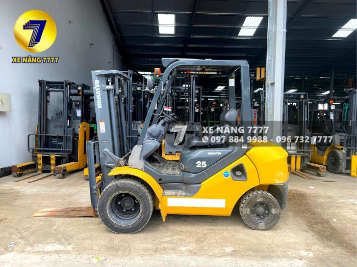 Xe nâng dầu 2.5 tấn KOMATSU FD25T-17 - Ảnh 6