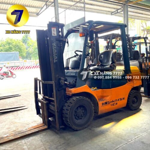 Xe nâng dầu 2.5 Tấn TOYOTA 02-7FD25
