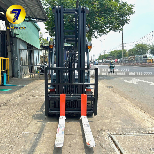 Xe nâng dầu 2.5 tấn TOYOTA 02-8FD25 - Ảnh 3