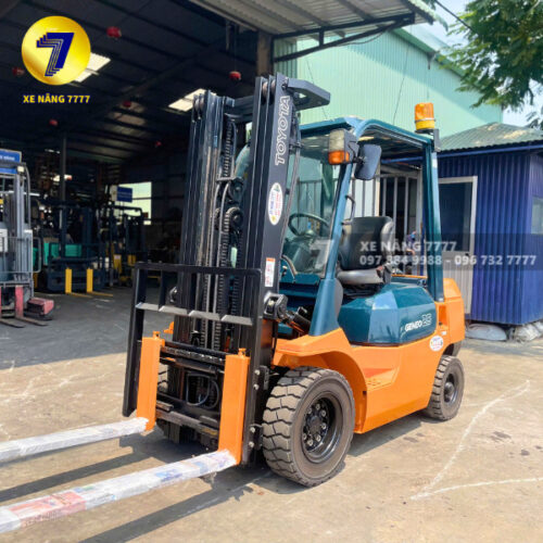 Xe nâng dầu 2.5 tấn TOYOTA 60-7FD25
