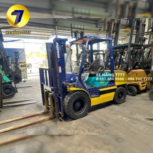 Xe nâng dầu 3 tấn KOMATSU FD30C-12