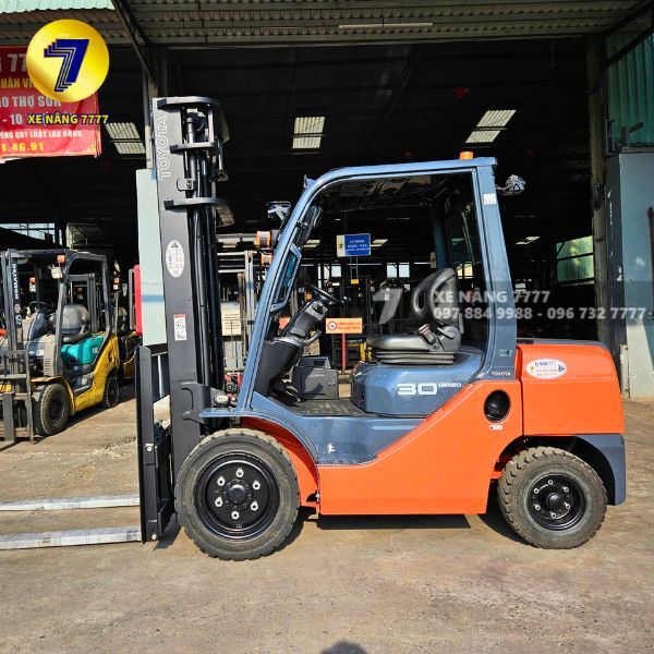 Xe nâng dầu 3 tấn TOYOTA 02-8FD30 - Ảnh 5