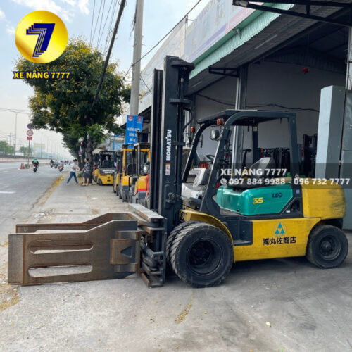 Xe nâng dầu 3.5 tấn KOMATSU FD35W-8