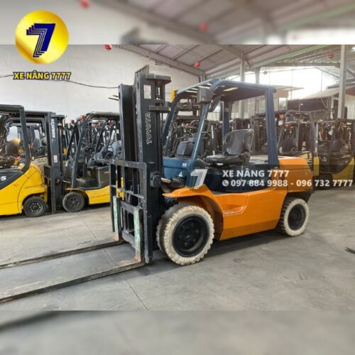 Xe nâng dầu 3.5 tấn TOYOTA 02-7FD35