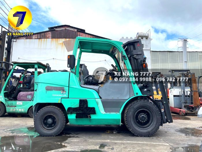 Xe nâng dầu 4.5 tấn MITSUBISHI FD45NT - Ảnh 3