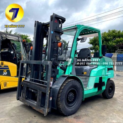 Xe nâng dầu 4.5 tấn MITSUBISHI FD45NT