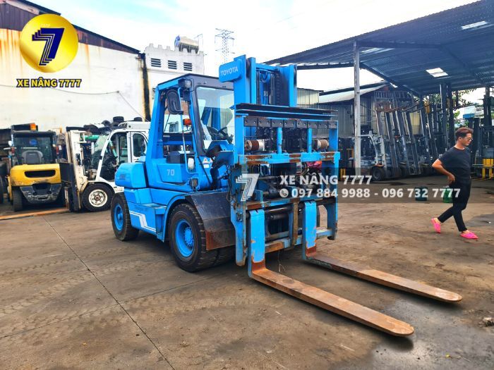 Xe nâng dầu 7 tấn TOYOTA 5FD70 - Ảnh 2