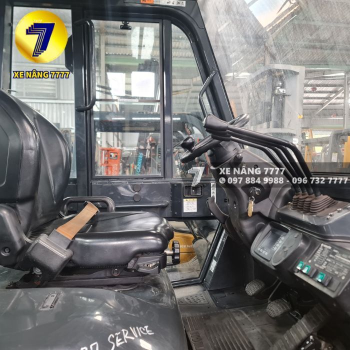 Xe nâng dầu 8 tấn KOMATSU FH80-1 - Ảnh 3