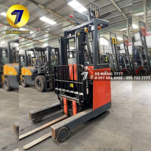 Xe nâng điện đứng lái 1.8 tấn TOYOTA 7FBR18