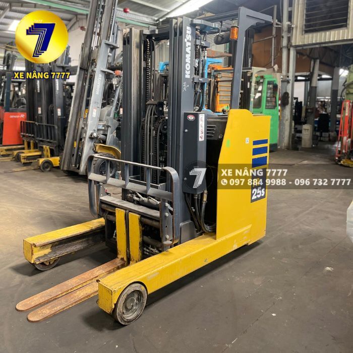 Xe nâng điện đứng lái 2.5 tấn KOMATSU FR25S-1