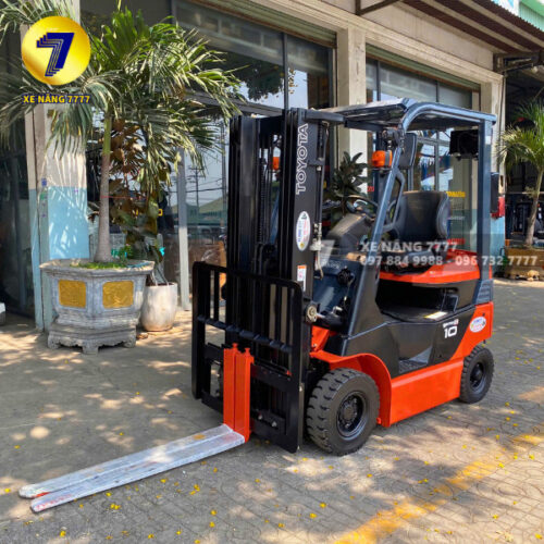 Xe nâng điện ngồi lái 1 tấn TOYOTA 8FBH10