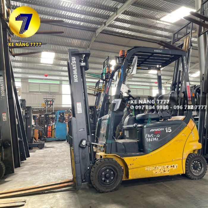 Xe nâng điện ngồi lái 1.5 tấn KOMATSU FB15-12