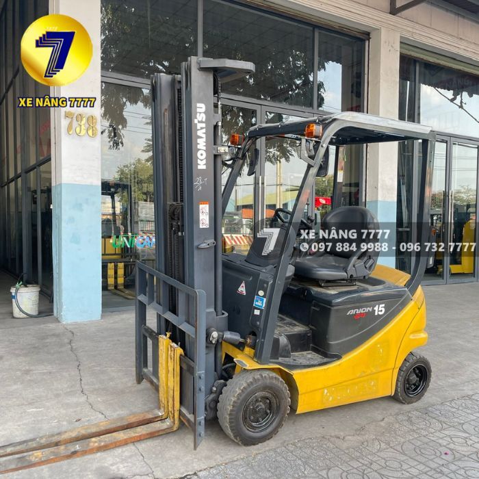 Xe nâng điện ngồi lái 1.5 tấn KOMATSU FB15-12
