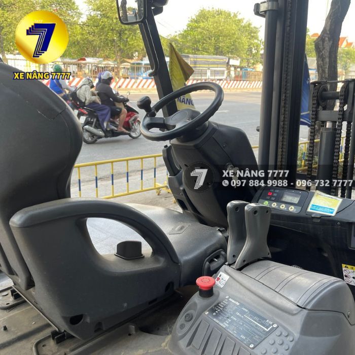 Xe nâng điện ngồi lái 1.5 tấn KOMATSU FB15-12 - Ảnh 6