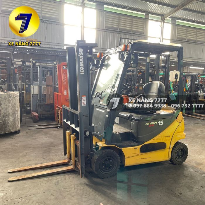 Xe nâng điện ngồi lái 1.5 tấn KOMATSU FB15-12