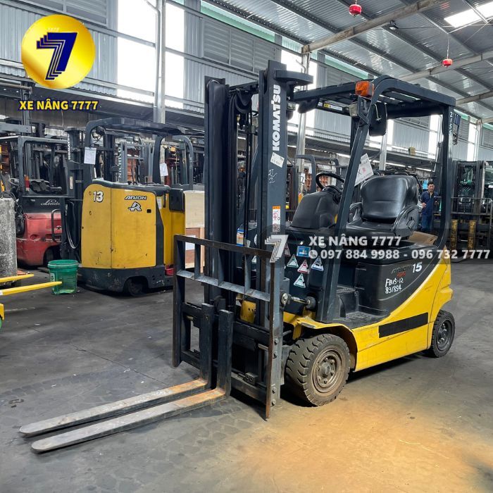 Xe nâng điện ngồi lái 1.5 tấn KOMATSU FB15-12