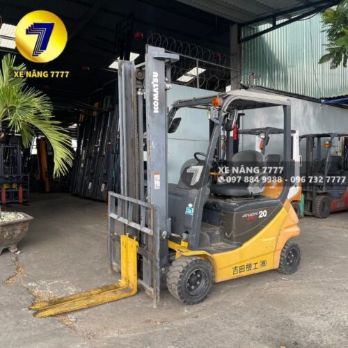Xe nâng điện ngồi lái 2 tấn KOMATSU FB20A-12