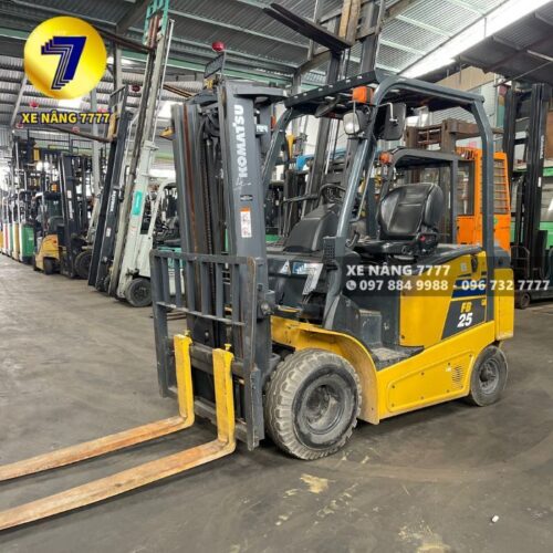 Xe nâng điện ngồi lái 2.5 tấn KOMATSU FB25-12