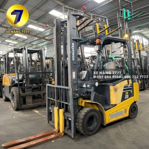 Xe nâng điện ngồi lái 2.5 tấn KOMATSU FB25-12