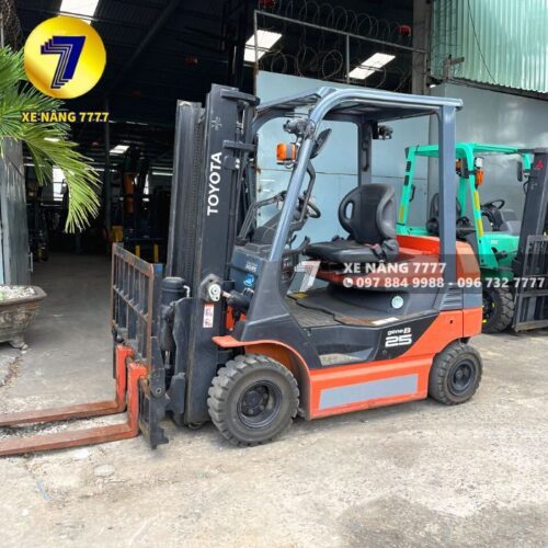 Xe nâng điện ngồi lái 2.5 tấn TOYOTA 8FB25