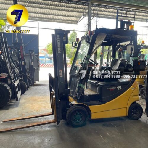 Xe nâng điện ngồi lái 3 tấn KOMATSU FB15-12