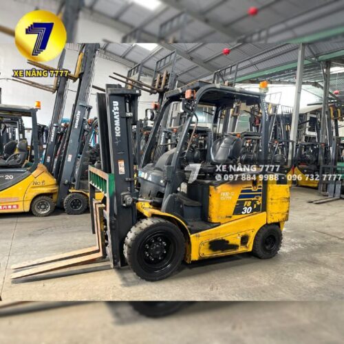 Xe nâng điện ngồi lái 3 tấn KOMATSU FB30-12