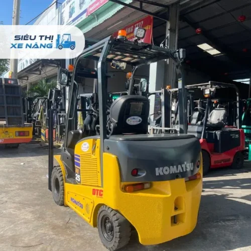 Xe nâng điện ngồi 2.5 tấn KOMATSU FE25-1