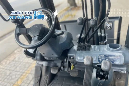 Cần số xe nâng số sàn bị cứng