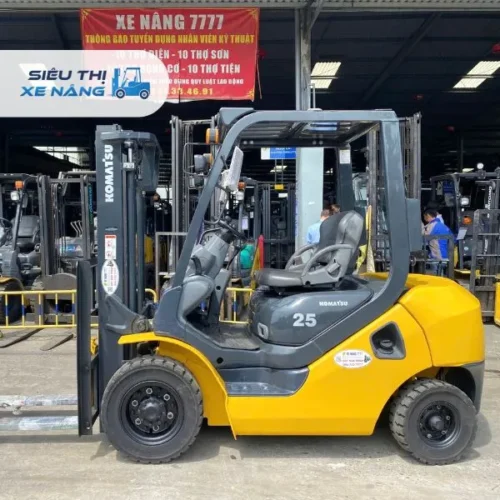 Xe nâng dầu 2.5 tấn KOMATSU FD25C-17
