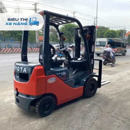 Xe nâng dầu 1.5 tấn TOYOTA 02-8FD15