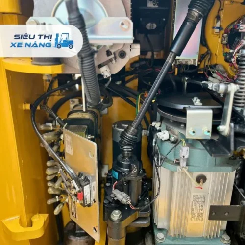 Xe nâng điện đứng lái 1.8 tấn KOMATSU FB18RL-15