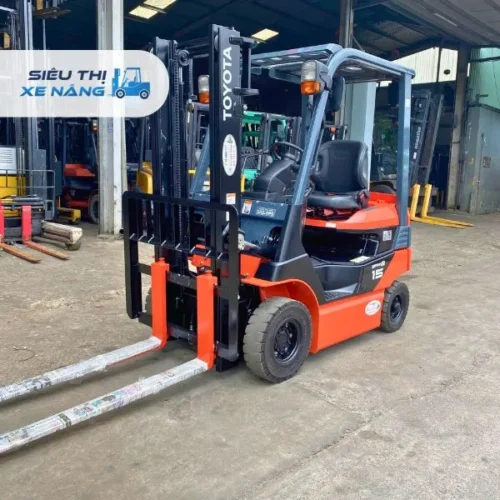 Xe nâng điện ngồi lái 1.5 tấn TOYOTA 8FB15