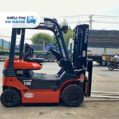 Xe nâng điện ngồi lái 1.5 tấn TOYOTA 8FB15