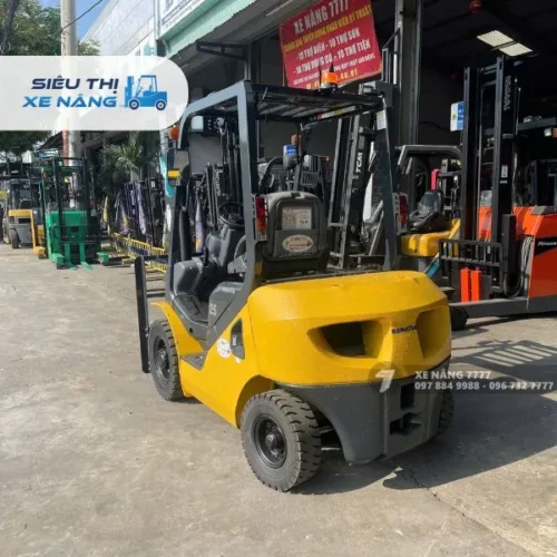 Xe nâng dầu 2.5 tấn KOMATSU FD25C-17